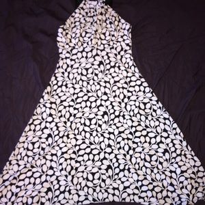 Shift/swing dress (Maggy London)